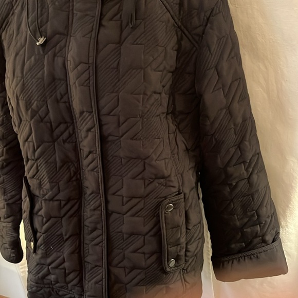 Weathercast Black Houndstooth Quilted Jacket with Hideaway Hood - Picture 3 of 16